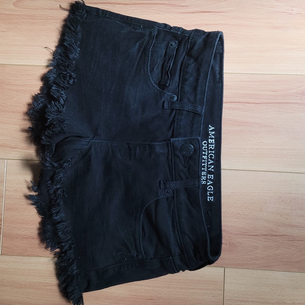 Distressed Black American Eagle shorts!